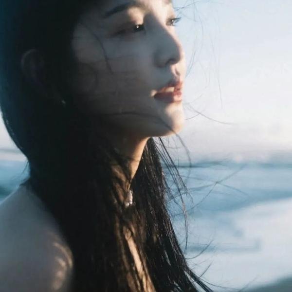 带剑的小孩